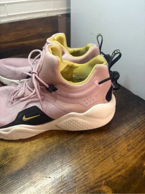 Nike Air Plum Chalk Huarache Sneakers Size 11‎ thumbnail 4