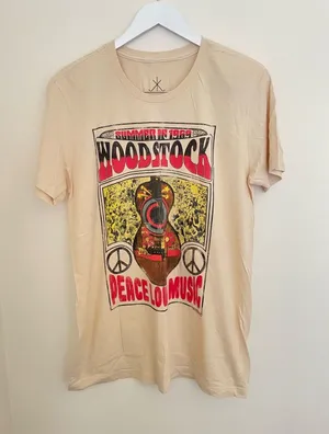 Life Clothing Co. Woodstock 1969 Graphic Tee Size Large thumbnail 1