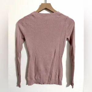 Express fitted crew neck sweater in light mauve pink, size small thumbnail 2
