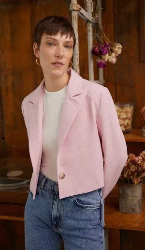 Zara NWT  Textured pink Crop Blazer. thumbnail 5