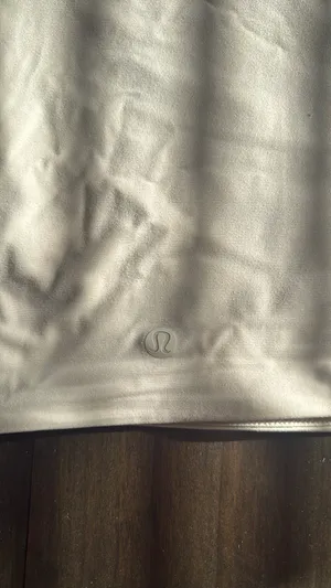 Lululemon Crop Top thumbnail 3