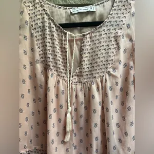 Abercrombie & Fitch flowy boho light pink print tassel top blouse medium thumbnail 7