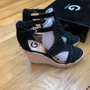 Guess Makayla Black Suede Studded Espadrille Wedge Sandals Women's Size 10M‎ NWT thumbnail 3
