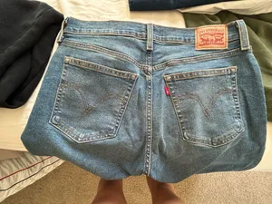 Levi’s Jeans Straight Wedgie Women’s 32 thumbnail 2
