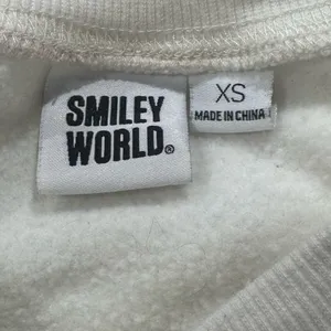 Smiley World Happy Daze Pullover Flower Sweatshirt Women’s XS thumbnail 3