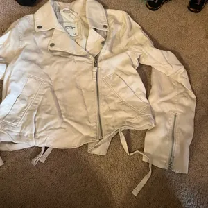 Abercrombie asymmetrical jacket small‎ thumbnail 3