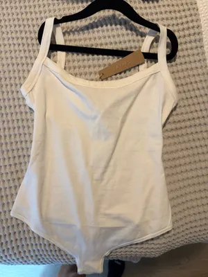 SKIMS Cotton Jersey Bodysuit Marble Thong White Fits Everybody T-Shirt Brand New with Tags thumbnail 4