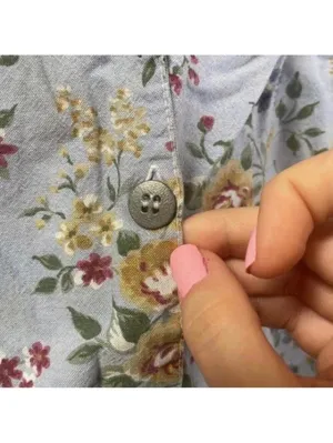 Vintage Blue Floral 90s collared button down short sleeve shirt y2k thumbnail 4