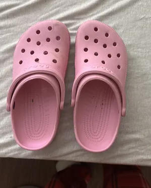 Crocs Pink Women’s 6 thumbnail 1