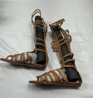 Womans New Bf Betani Pocahontas Knee High Gladiator Sandals 8.5 Cognac Strappy thumbnail 1