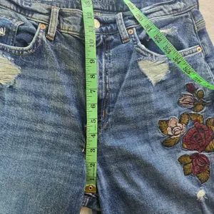 Arizona Jean Co Highest-Rise Vintage Straight Floral‎ Embroidered Jeans 11 thumbnail 7