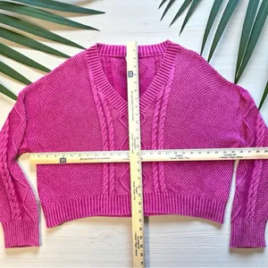 POL Medium Hot Pink Cable Knit V-Neck Sweater – Flamingo Vintage Washed Look thumbnail 9