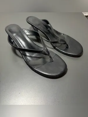 Black Kitten-Heel Thong Sandals thumbnail 4