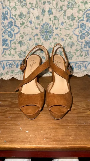 Candie's platform wedge thumbnail 2