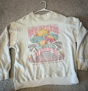 Hollister Crew Neck thumbnail 1