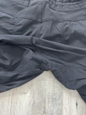Lululemon Studio Crop Deep Coal Size 8 thumbnail 13