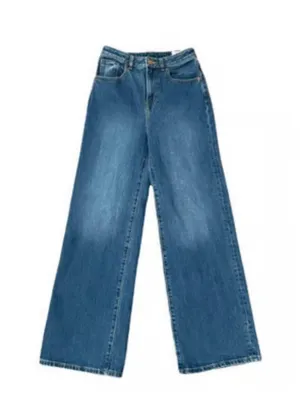 PINK - Victoria's Secret NWT High Rise Jeans thumbnail 1