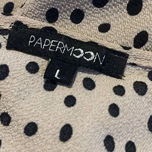 Papermoon Tan and Black Polka Dot Blouse Size Large Flutter Sleeves Chic Office thumbnail 4