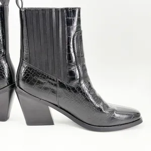 Halston Womens Black Croc Embossed Square Toe Block‎ Heel Chelsea Boots Size 8 thumbnail 7