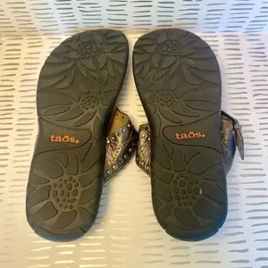 Taos Siren Womens Pewter Metallic Leather Studded Comfort Arch Support Sandals 7 thumbnail 7