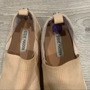 Steve Madden Perforated Mauve Slip On Shoes Sneakers Size 8.5 thumbnail 4