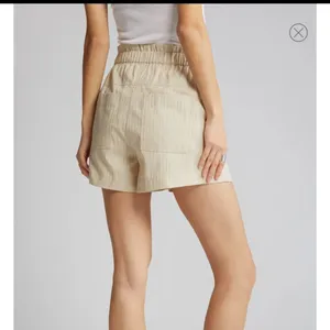 Treasure & Bond NWOT Pleated High Waisted Cotton Shorts thumbnail 3