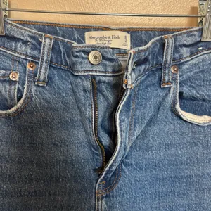 Abercrombie & Fitch Women Jeans The 90s Straight Ultra High Rise Raw Hem Size 26 thumbnail 3