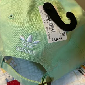 NWT Women’s Adidas Spring Green Baseball Cap thumbnail 2
