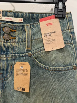 Levi’s Superlow Loose Yoke Jeans Women’s 24x32 NWT thumbnail 2
