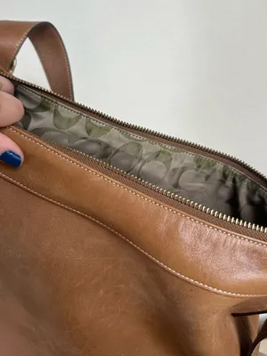 Vintage Coach Legacy 9325 Medium Slim Hobo Duffle Sac Bag in Cognac Leather thumbnail 15