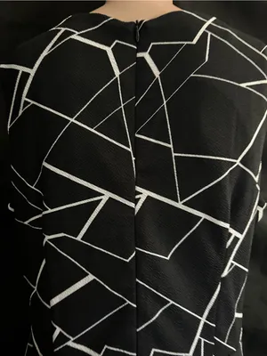 Owin Women’s Black & White Geometric Fit-&-Flare Dress Floral Lace Waist LG NWT thumbnail 8
