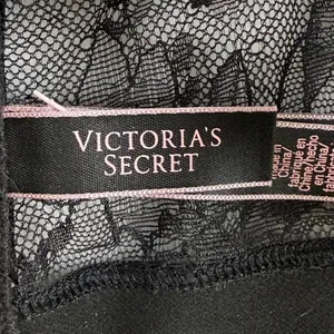 Victoria's Secret Very Sexy Black Floral Lace High Neck‎ Bralette Small thumbnail 3
