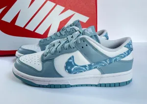 Nike Women’s Dunk Low thumbnail 1