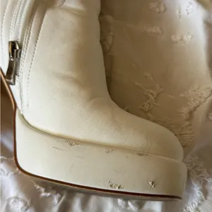 White Block Heel Women's Pumps Size 7 thumbnail 10