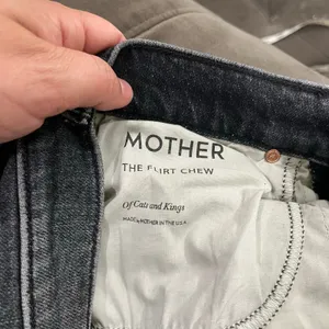 Mother The Flirt Chew Jeans in Cat & Kings Wash Straight Leg Jeans Size 24‎ thumbnail 11