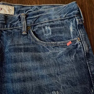 Size 1 hollister shorts thumbnail 2