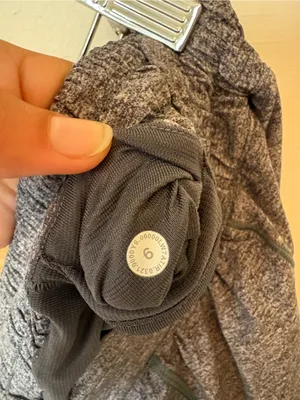 LULULEMON Hotty Hot Lined Active Short II 2.5" Heather Lux Multi Gray/Black Sz 6 thumbnail 11