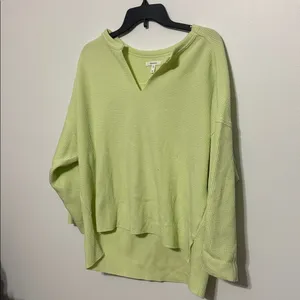 Maurices Soft Neon Green/Yellow Textured V-Neck High Low Top thumbnail 3