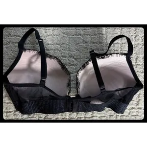 Victoria's Secret Push-Up Bra Women 32C Black Lace Shimmer Lingerie thumbnail 3