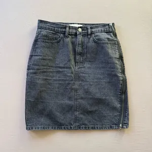 Gap Side Zip Denim Mini Skirt thumbnail 4