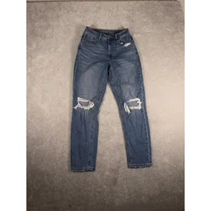 American Eagle‎ Outfitters Mom Jeans Light Wash Distressed Ripped Size 2 thumbnail 2