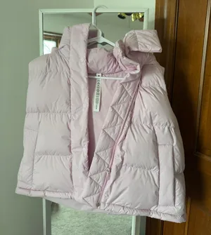 Lululemon Wunder Puff Vest thumbnail 1