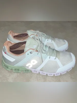 On Running Women's mint and terracotta tones Green Size 9.5 thumbnail 2