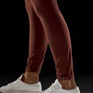 Lululemon City Slim Fit Pant High Rise, 5 Pockets, Size 26 NWT #0007 thumbnail 3