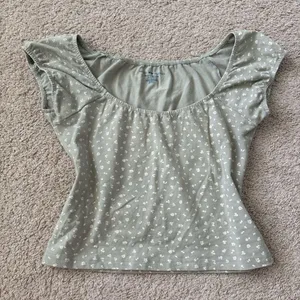 Brandy Melville Green Fitted Ruffled Cap Sleeve Blouse thumbnail 1