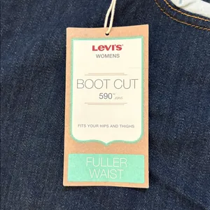 Levi's NWT 590 Bootcut Fuller-Waist Jeans 22W thumbnail 4