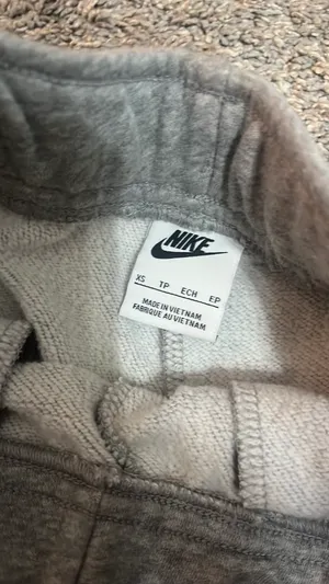 Women’s Sweatpants thumbnail 3