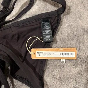 SKIMS Black Triangle Bikini Top thumbnail 3