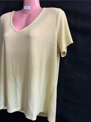 Old Navy Women’s V-Neck Ribbed Short Sleeve Top Light Yellow LG thumbnail 3