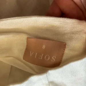 Sofia white blouse Size 8 thumbnail 2